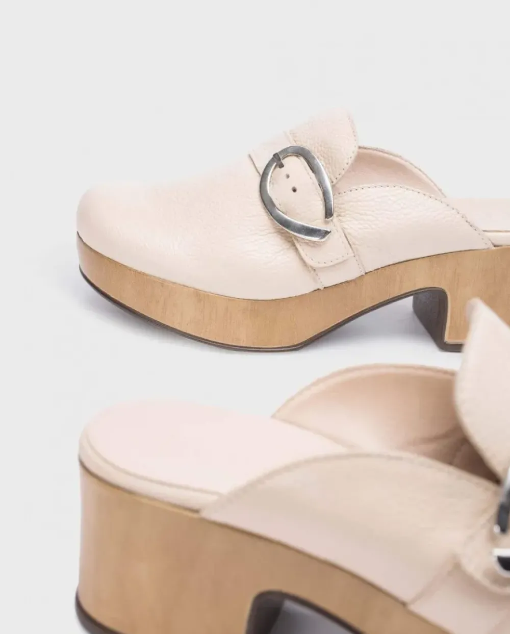 Wonders Zueco Slow Beige^ Plataformas